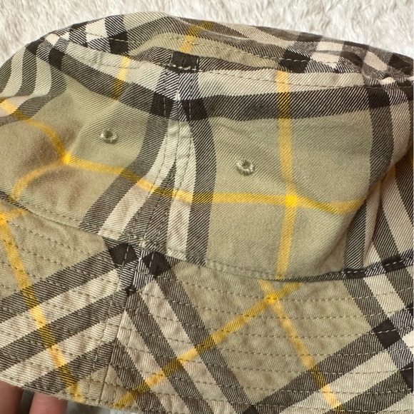 Burberry Archive Check Cotton Bucket Hat - Picture 6 of 6
